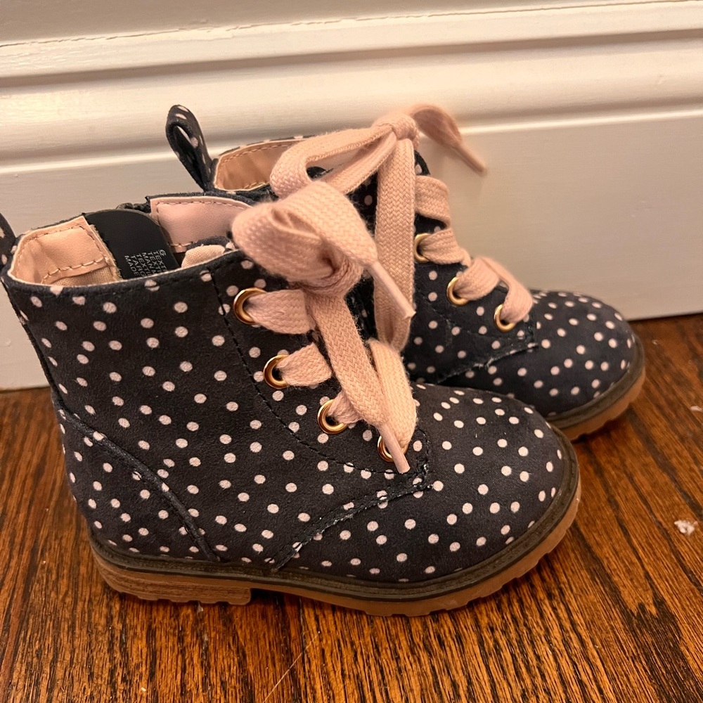 Cat & Jack Navy Polka Dot Toddler Boots with Pink Laces